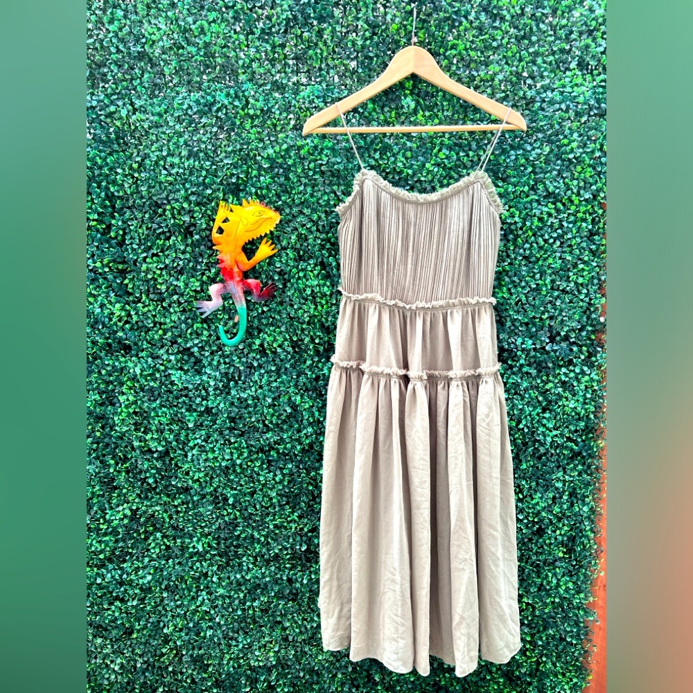 Turn heads this summer with this breezy yet glamorous dress!